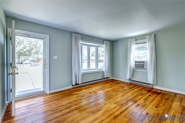 2717 Omega Rd, Henrico, VA 23228