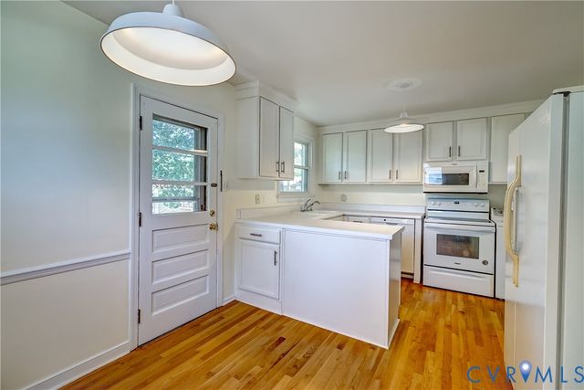 2717 Omega Rd, Henrico, VA 23228
