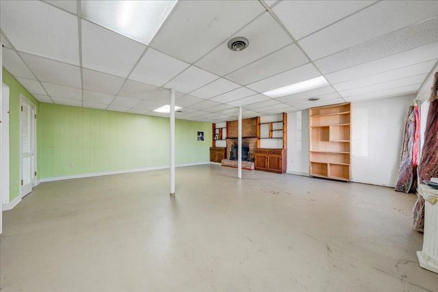 2966 Neil DR, Roanoke, VA 24019