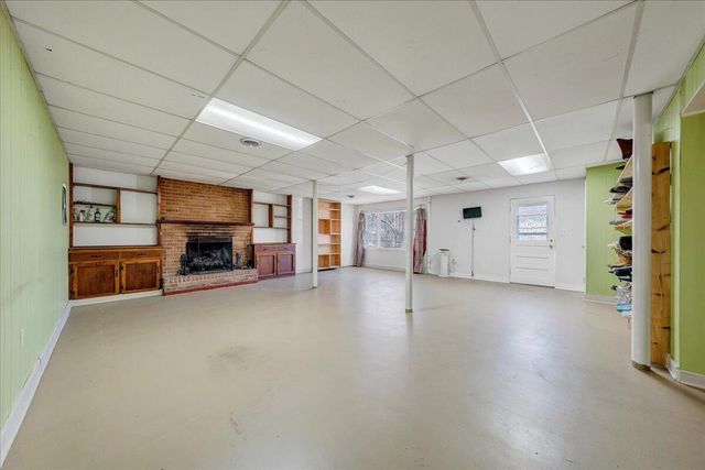 2966 Neil DR, Roanoke, VA 24019