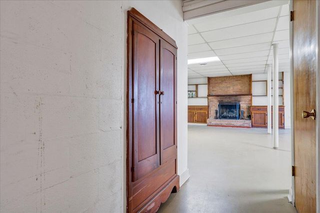 2966 Neil DR, Roanoke, VA 24019