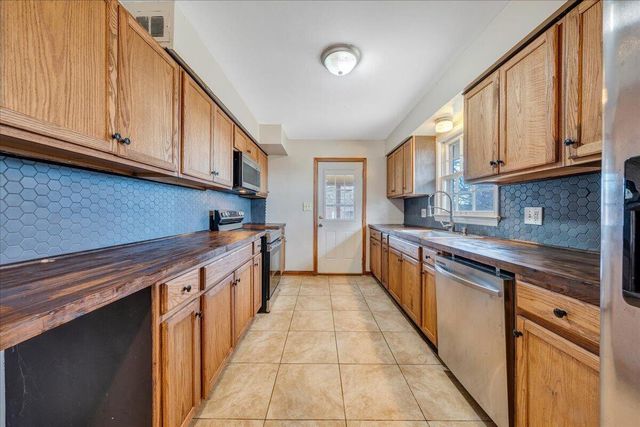 2966 Neil DR, Roanoke, VA 24019