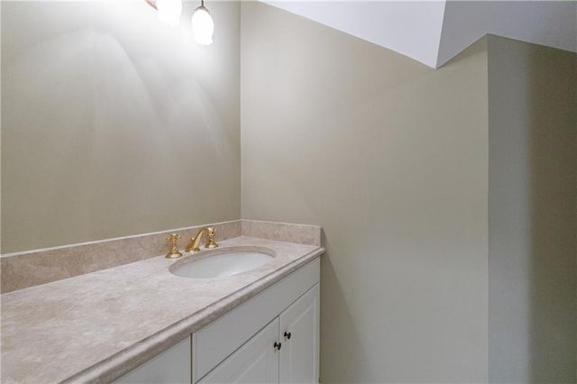 9390 Colonnade Trail, Alpharetta, GA 30022