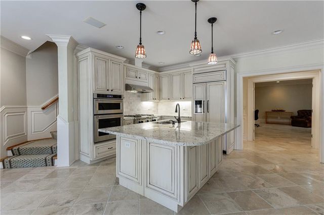 9390 Colonnade Trail, Alpharetta, GA 30022