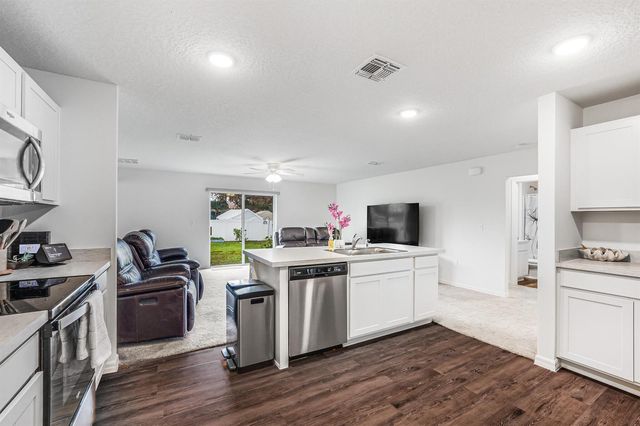 549 SW Prado Avenue, Port St. Lucie, FL 34983