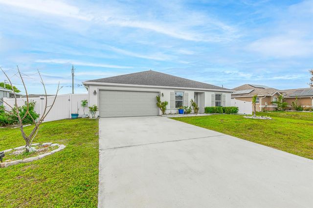 549 SW Prado Avenue, Port St. Lucie, FL 34983