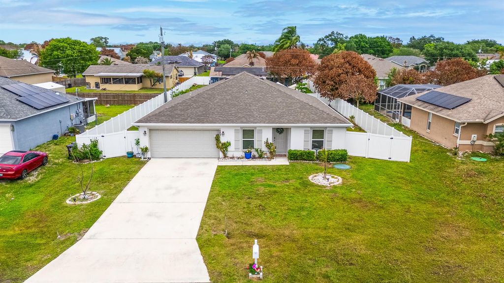 549 SW Prado Avenue, Port St. Lucie, FL 34983