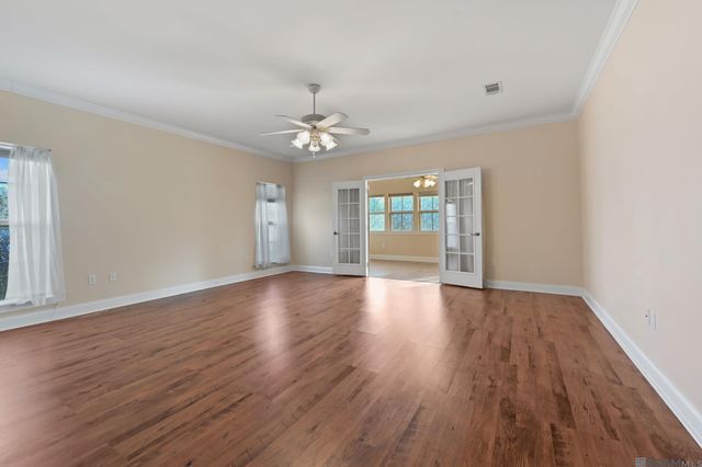 16010 Peairs Rd, Pride, LA 70770