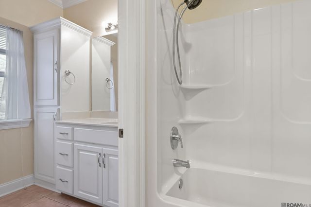 16010 Peairs Rd, Pride, LA 70770