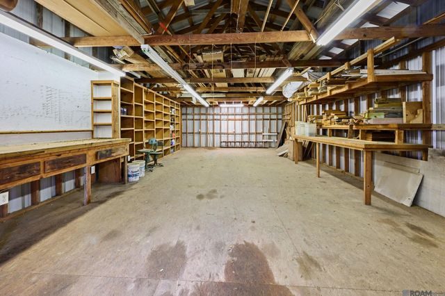 16010 Peairs Rd, Pride, LA 70770