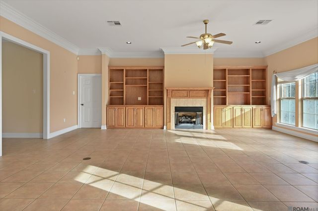 16010 Peairs Rd, Pride, LA 70770