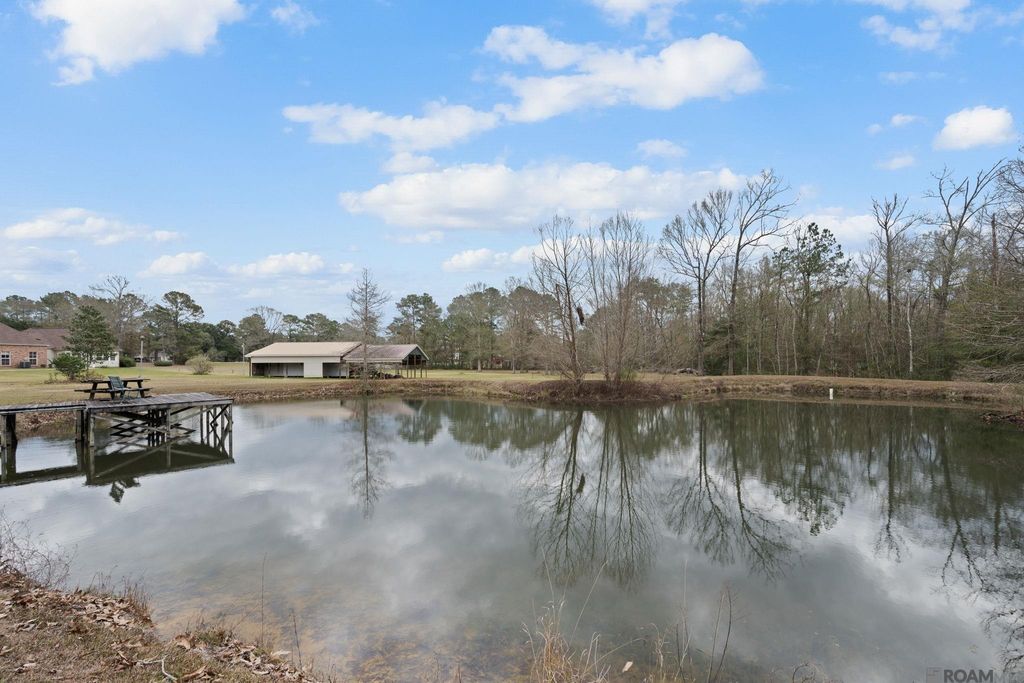 16010 Peairs Rd, Pride, LA 70770