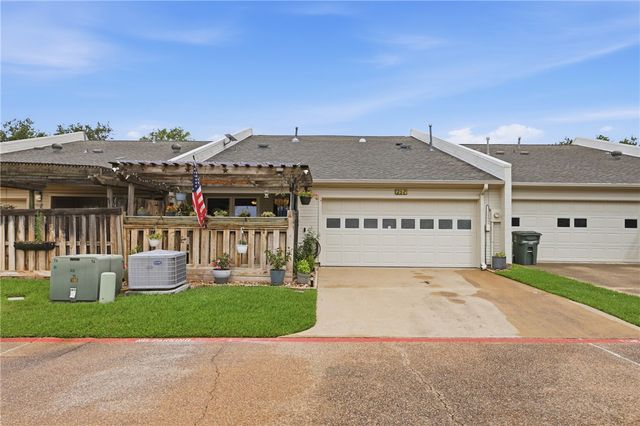1520 Bennett Street, Bryan, TX 77802