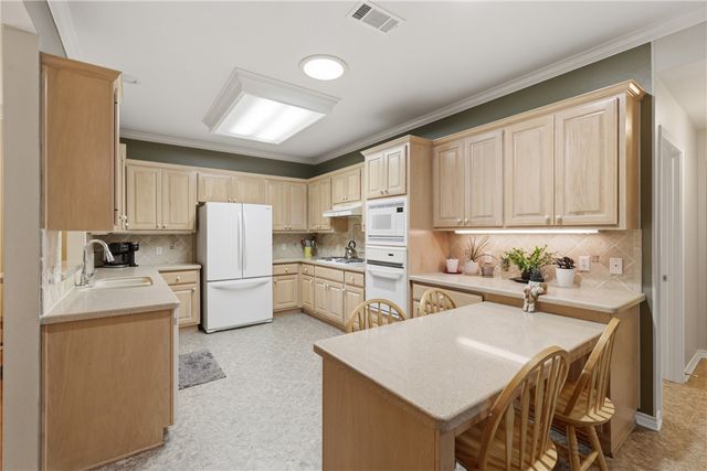1520 Bennett Street, Bryan, TX 77802