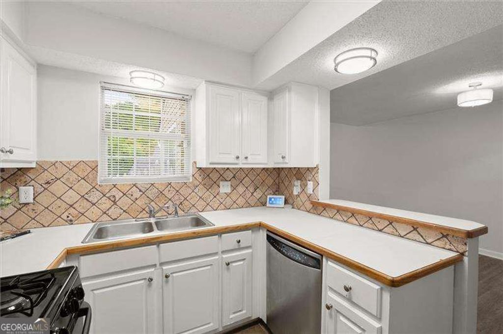 573 Picketts Bend Court, Marietta, GA 30008 — photo 5