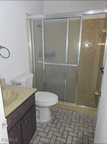 112 Kerr CIR, Lehigh Acres, FL 33936