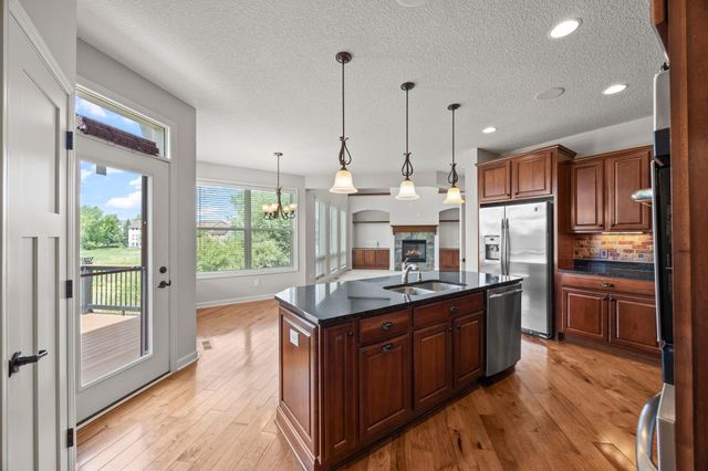 18214 62nd Place N, Maple Grove, MN 55311