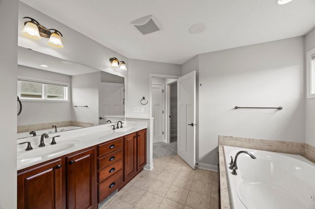 18214 62nd Place N, Maple Grove, MN 55311