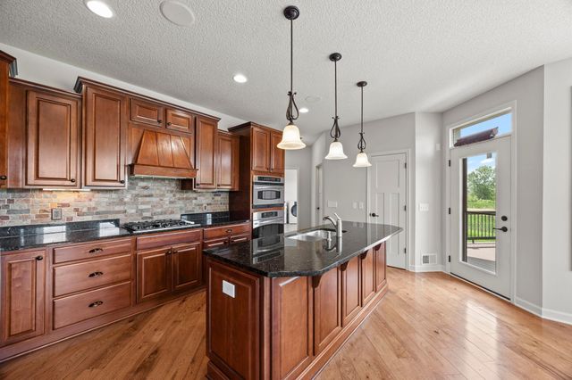 18214 62nd Place N, Maple Grove, MN 55311