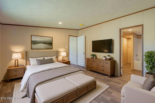 516 Henderson St, Harriman, TN 37748