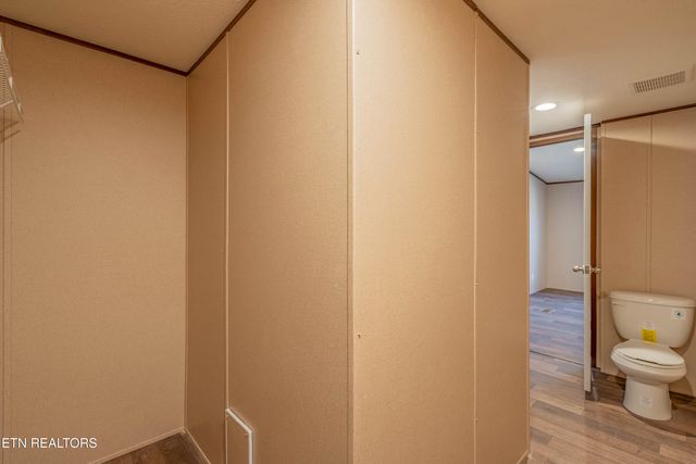 516 Henderson St, Harriman, TN 37748