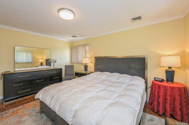 41 Eaton Road, Syosset, NY 11791