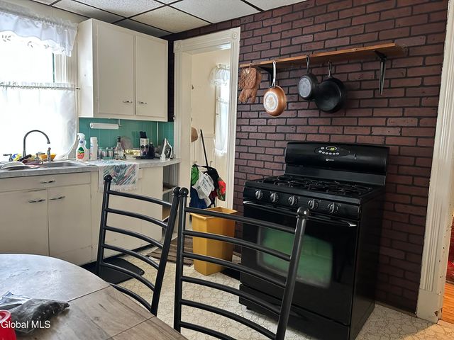 209 Furman Street, Schenectady, NY 12304