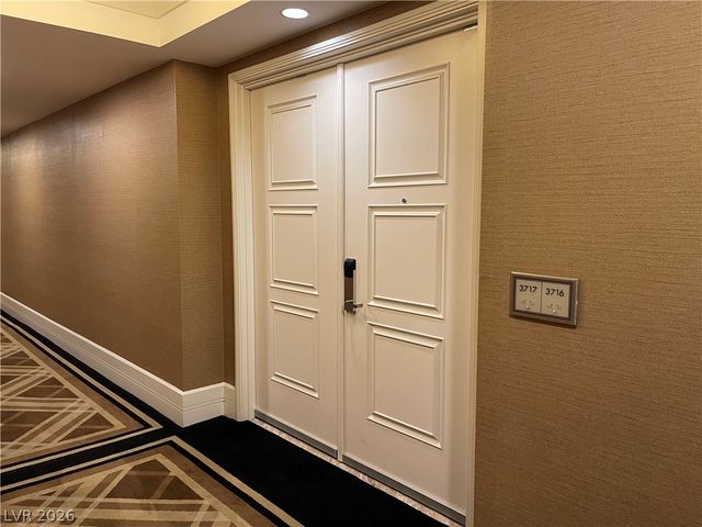 2000 North Fashion Show Drive 3717, Las Vegas, NV 89109