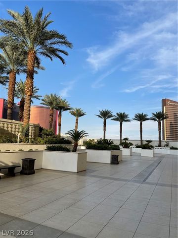 2000 North Fashion Show Drive 3717, Las Vegas, NV 89109