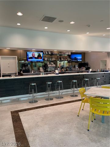 2000 North Fashion Show Drive 3717, Las Vegas, NV 89109