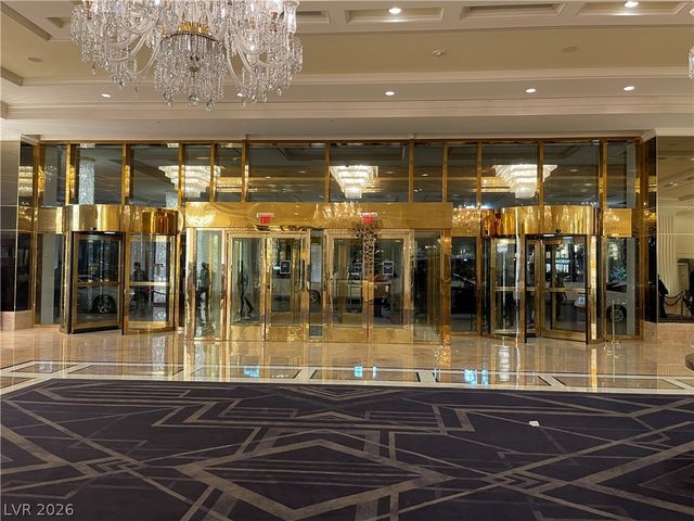 2000 North Fashion Show Drive 3717, Las Vegas, NV 89109