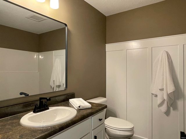 4840 Whittlebury Drive, Fort Wayne, IN 46818