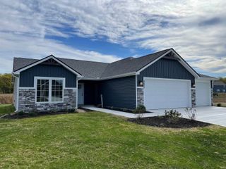 4840 Whittlebury Drive, Fort Wayne, IN 46818