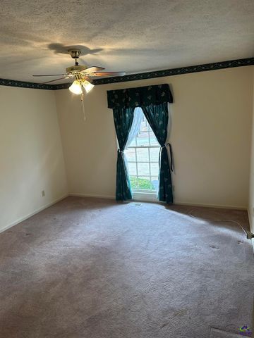 108 Dogwood Drive, Perry, GA 31069