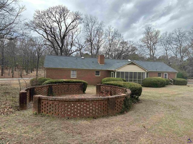 108 Dogwood Drive, Perry, GA 31069