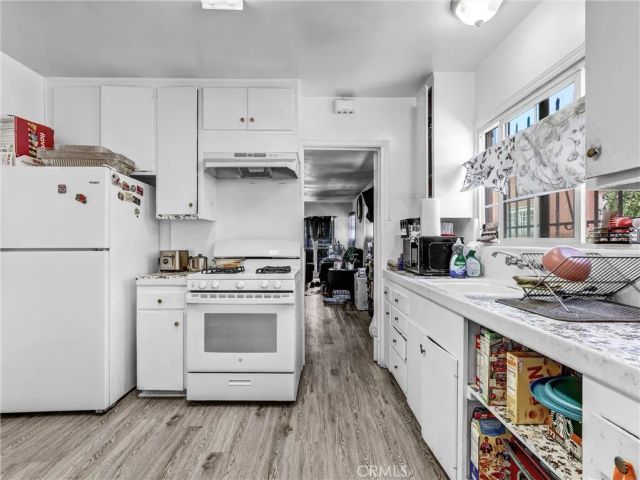 4616 6th Avenue, Los Angeles, CA 90043