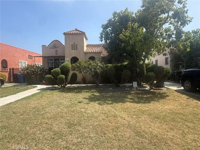 4616 6th Avenue, Los Angeles, CA 90043