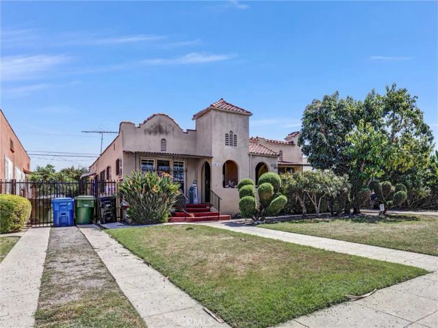4616 6th Avenue, Los Angeles, CA 90043