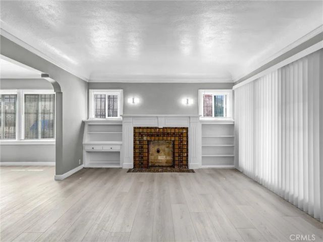 4616 6th Avenue, Los Angeles, CA 90043