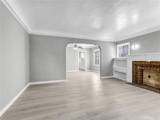 4616 6th Avenue, Los Angeles, CA 90043