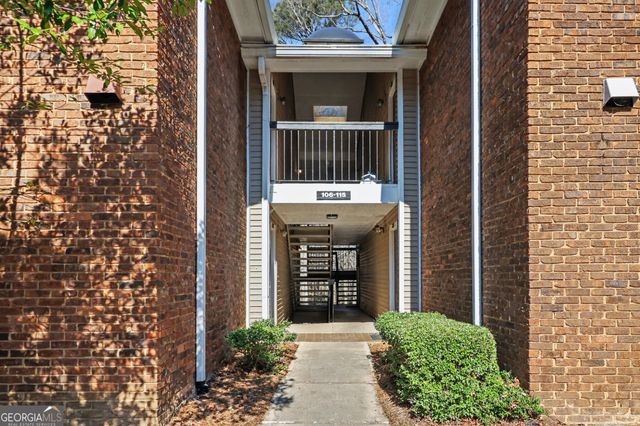 114 Barrington Hills Drive, Atlanta, GA 30350