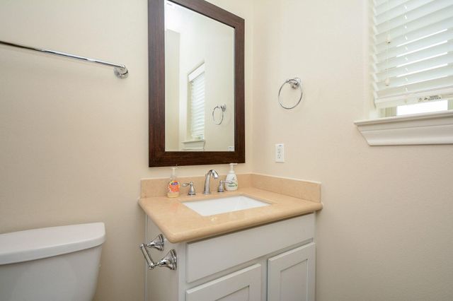 2017 Fannin Station, Houston, TX 77045