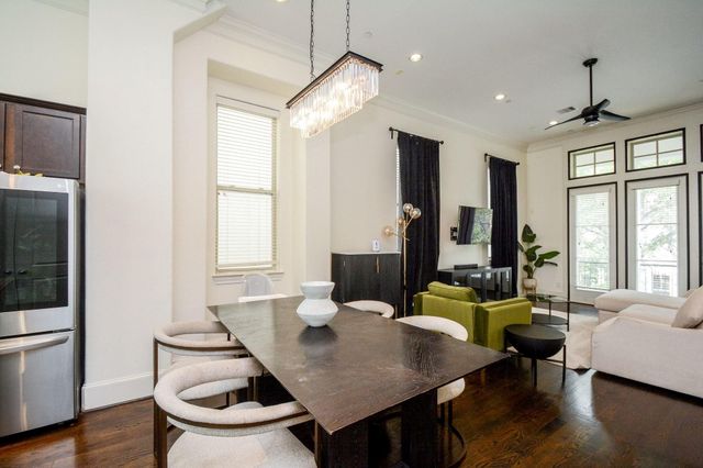 2017 Fannin Station, Houston, TX 77045