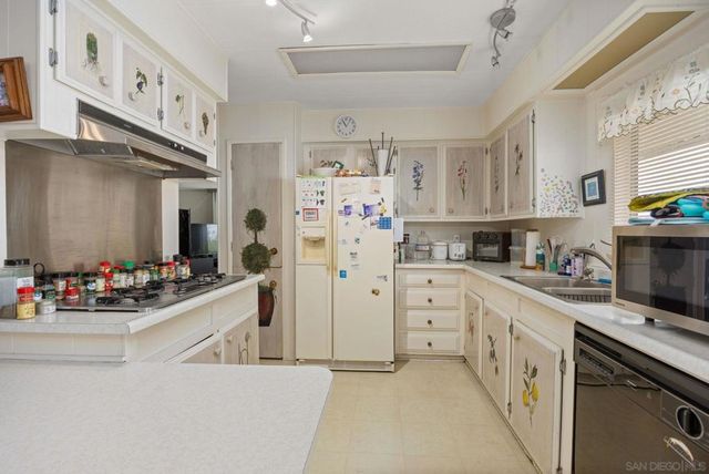 5012 Old Cliffs Road, San Diego, CA 92120