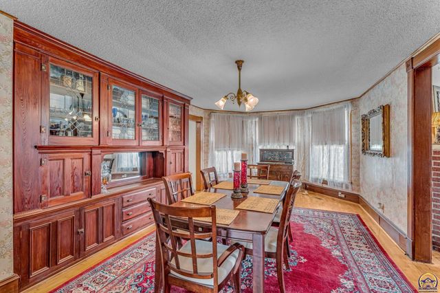 703 New York, Holton, KS 66436