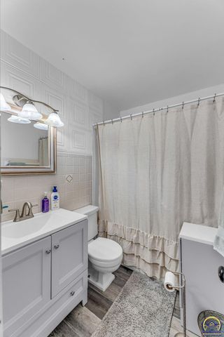 703 New York, Holton, KS 66436