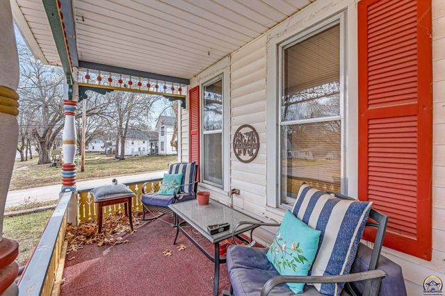 703 New York, Holton, KS 66436