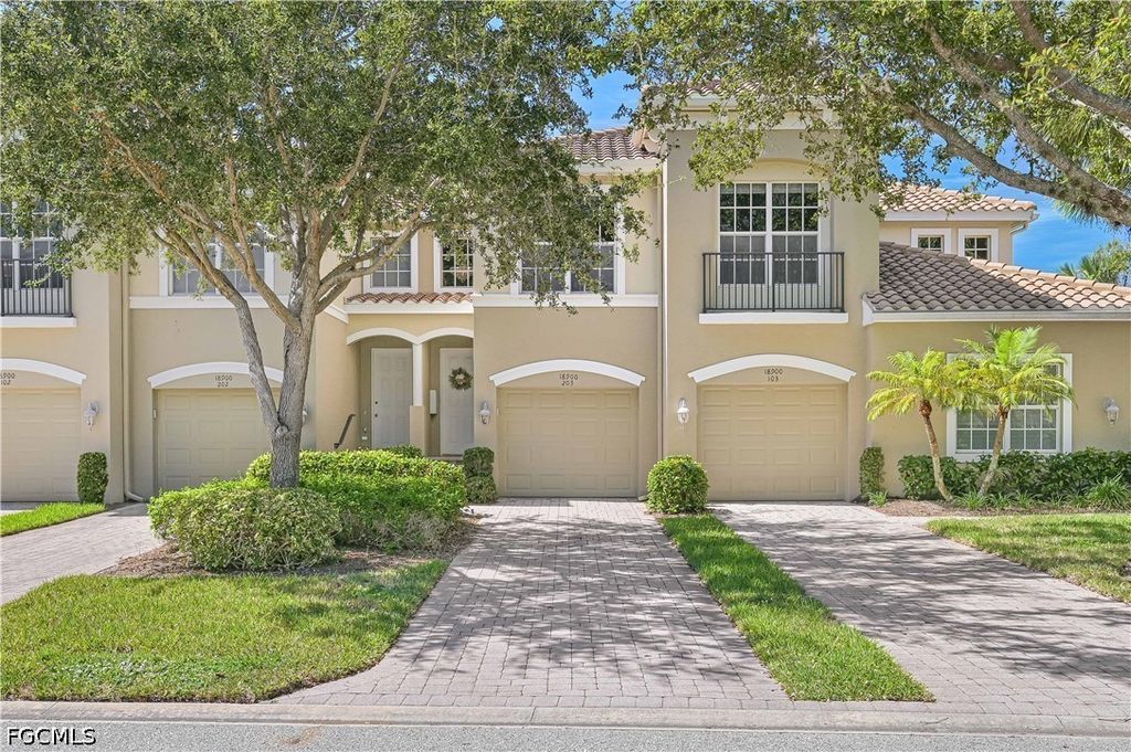 18900 Bay Woods Lake DR 203, Fort Myers, FL 33908