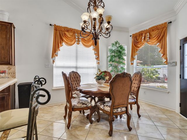 1922 Oakwood Court Drive, Baytown, TX 77521