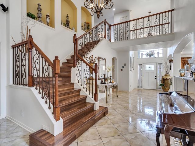 1922 Oakwood Court Drive, Baytown, TX 77521